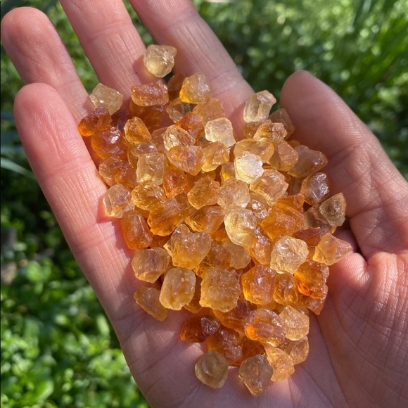 🆕 New Raw Citrine Crystal Stud Gemstone Earrings, gold posts - Picture 5 of 7